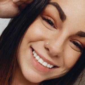 Meet your Posher, Alyson